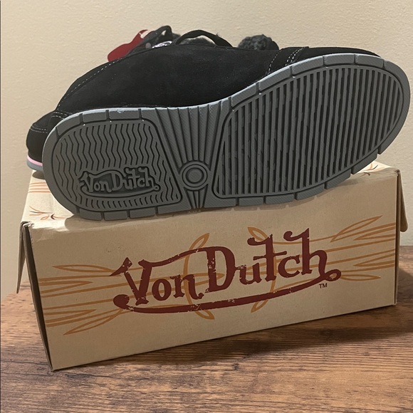 ✨ Vintage Von Dutch Kids Sneakers – Size 2 (Brand New!) ✨ - Picture 4 of 4
